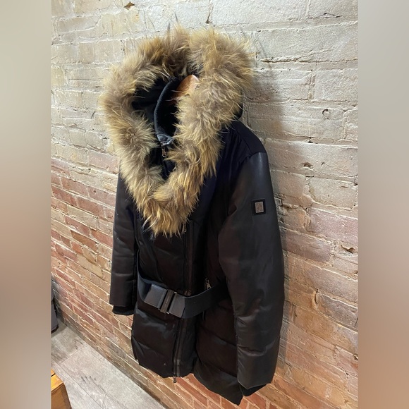 Fur-trim down-filled winter coat with faux leather details and belt - Picture 3 of 5